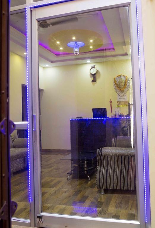 Assi River Guest House Варанаси Экстерьер фото