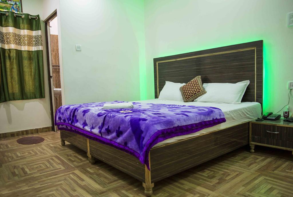Assi River Guest House Варанаси Экстерьер фото