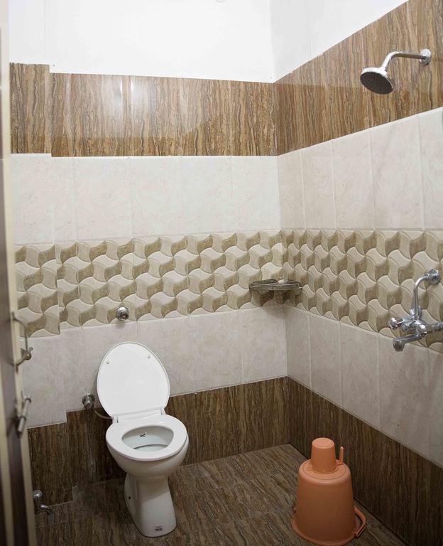 Assi River Guest House Варанаси Экстерьер фото