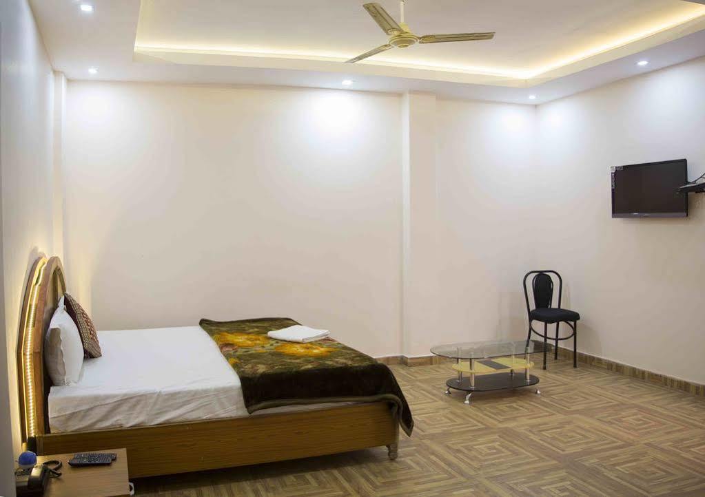 Assi River Guest House Варанаси Экстерьер фото
