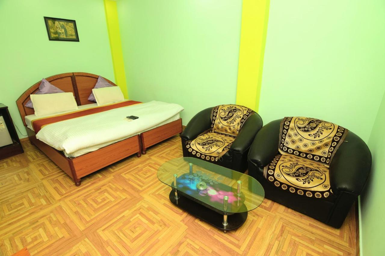 Assi River Guest House Варанаси Экстерьер фото