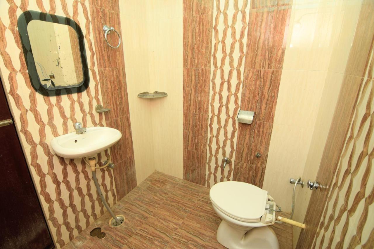 Assi River Guest House Варанаси Экстерьер фото
