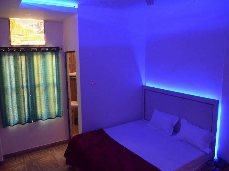 Assi River Guest House Варанаси Экстерьер фото